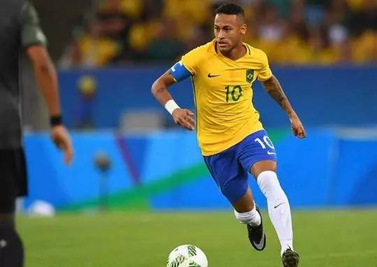 TA：拜仁因迪亚斯更具穿透力，红军逼抢强度因失去他而下降（TA：迪亚斯令拜仁进攻更具穿透，红军失去他后逼抢强度下降）