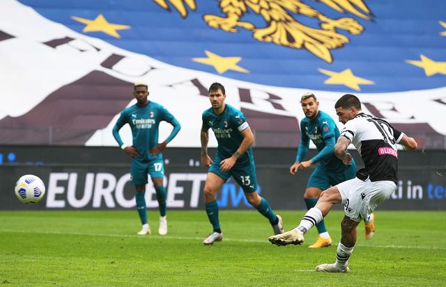 佩杜拉：帕拉迪诺渴望重返意甲，但佛罗伦萨并没有考虑他（佩杜拉：帕拉迪诺盼重回意甲，佛罗伦萨尚未将其列为人选）