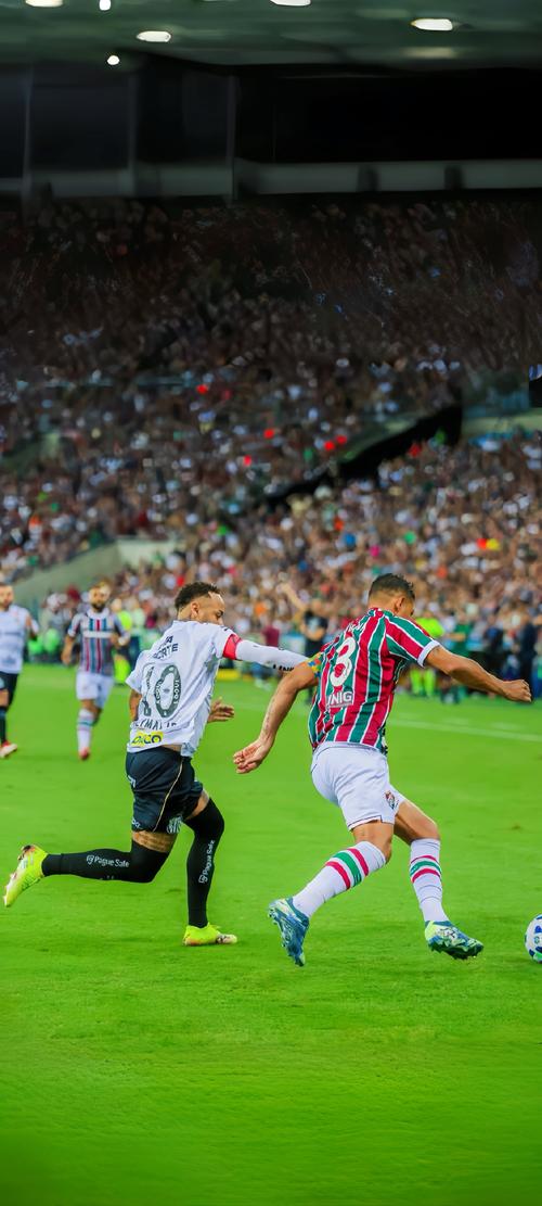 库拉索主帅：加图索一直为失败找借口，我想在世界杯踢意大利（库拉索主帅怒斥加图索总为失利找借口，盼世界杯碰意大利）