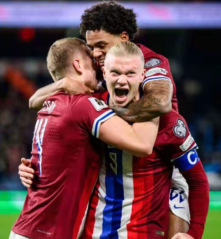 热那亚2-2佛罗伦萨，德赫亚扑点+失误送礼，皮科利破门（热那亚2-2战平佛罗伦萨：德赫亚扑点又失误送礼，皮科利建功）