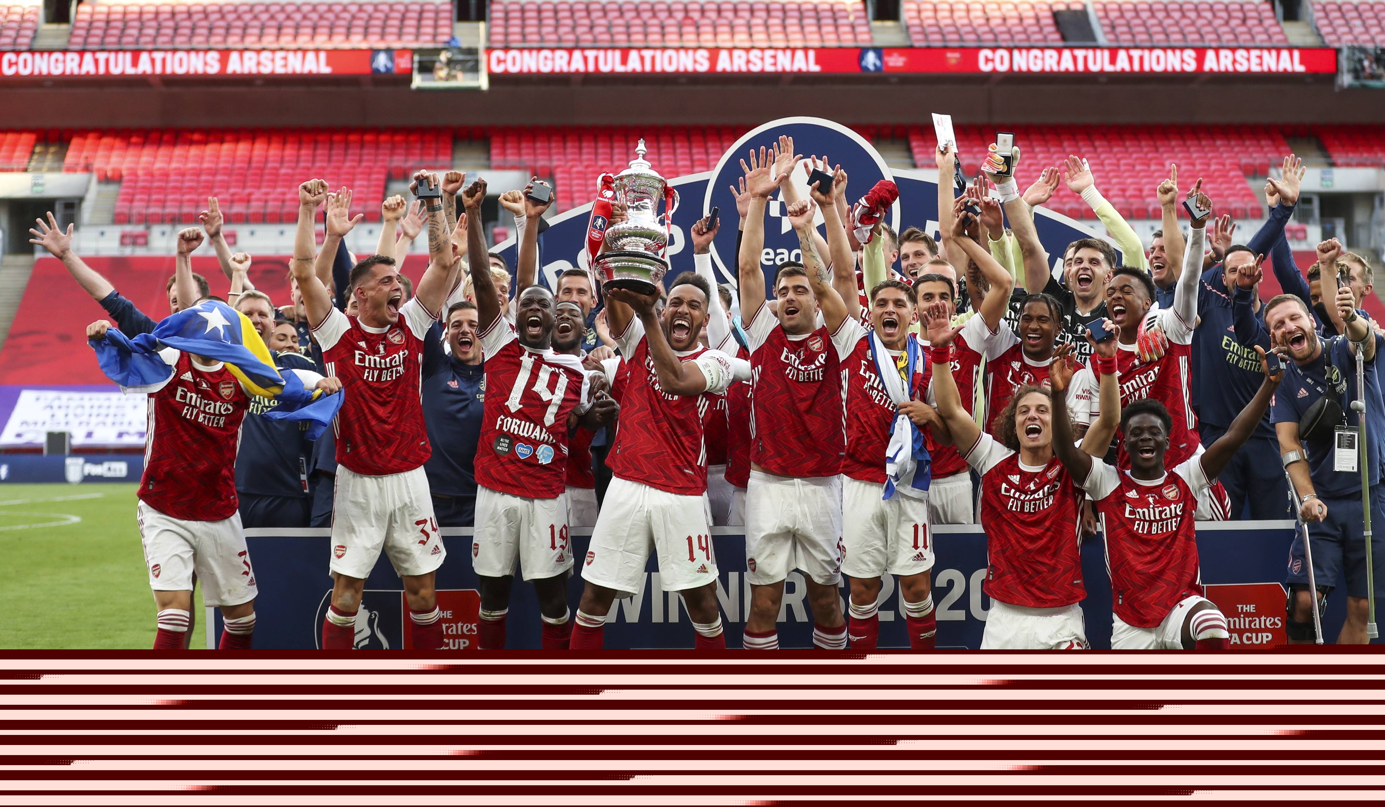 球星任意球脚法惊艳亮相（球星展现惊艳任意球脚法）