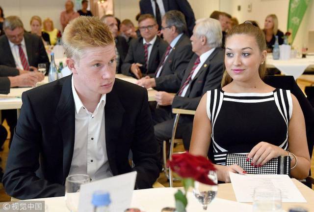 马竞客战毕包：阿尔瓦雷斯搭档阿尔马达，小西蒙尼首发出战（马竞远征毕尔巴鄂：阿尔瓦雷斯携手阿尔马达，小西蒙尼进入首发）