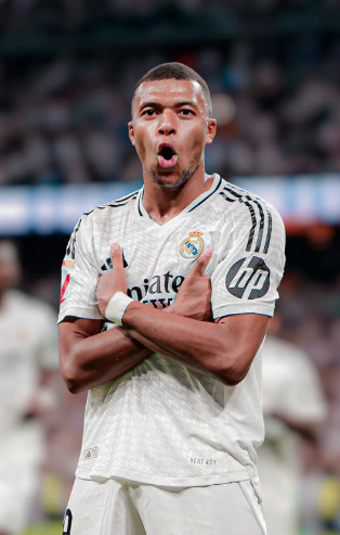 欧协联决赛来袭！切尔西有望冲击超级全满贯（欧协联决战将启：切尔西剑指超级全满贯）